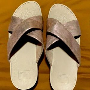 Cute rose gold comfy fit flops